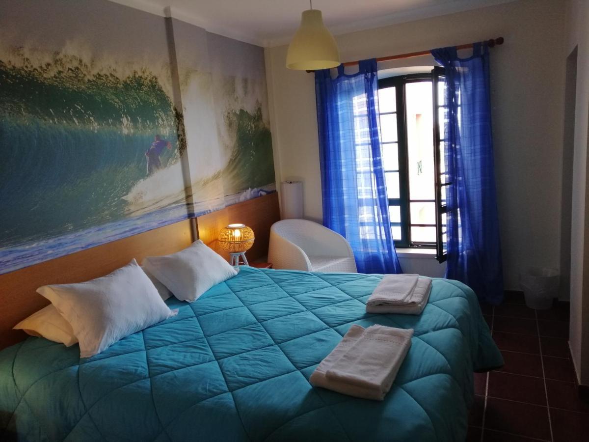 Supertubos Beach Hostel Atouguia Da Baleia Dış mekan fotoğraf